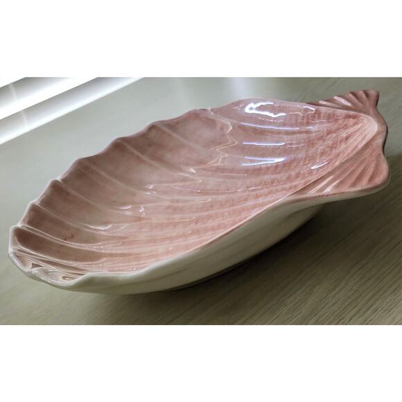 DISH-AMERICAN ATELIER-"By The Sea"-Pink-Shell Shaped-Oven-Dishwasher-Microwave - Picture 4 of 10